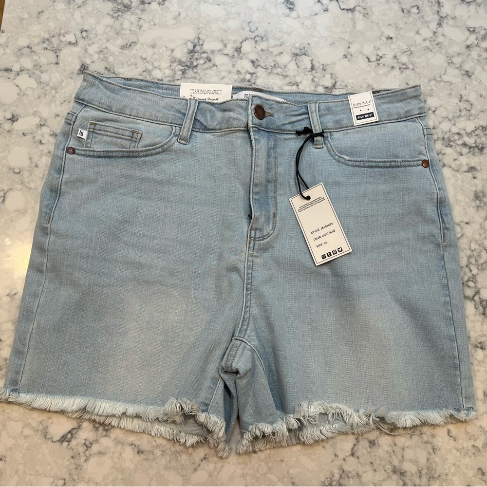 Wanderlust cut off Judy Blue shorts